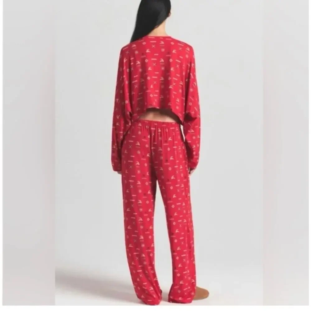 SKIMS Cranberry Vintage Deer Print Pajama Set size large (NEW W/ TAGS)